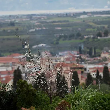 Private Sunny With Amazing View * Corinth